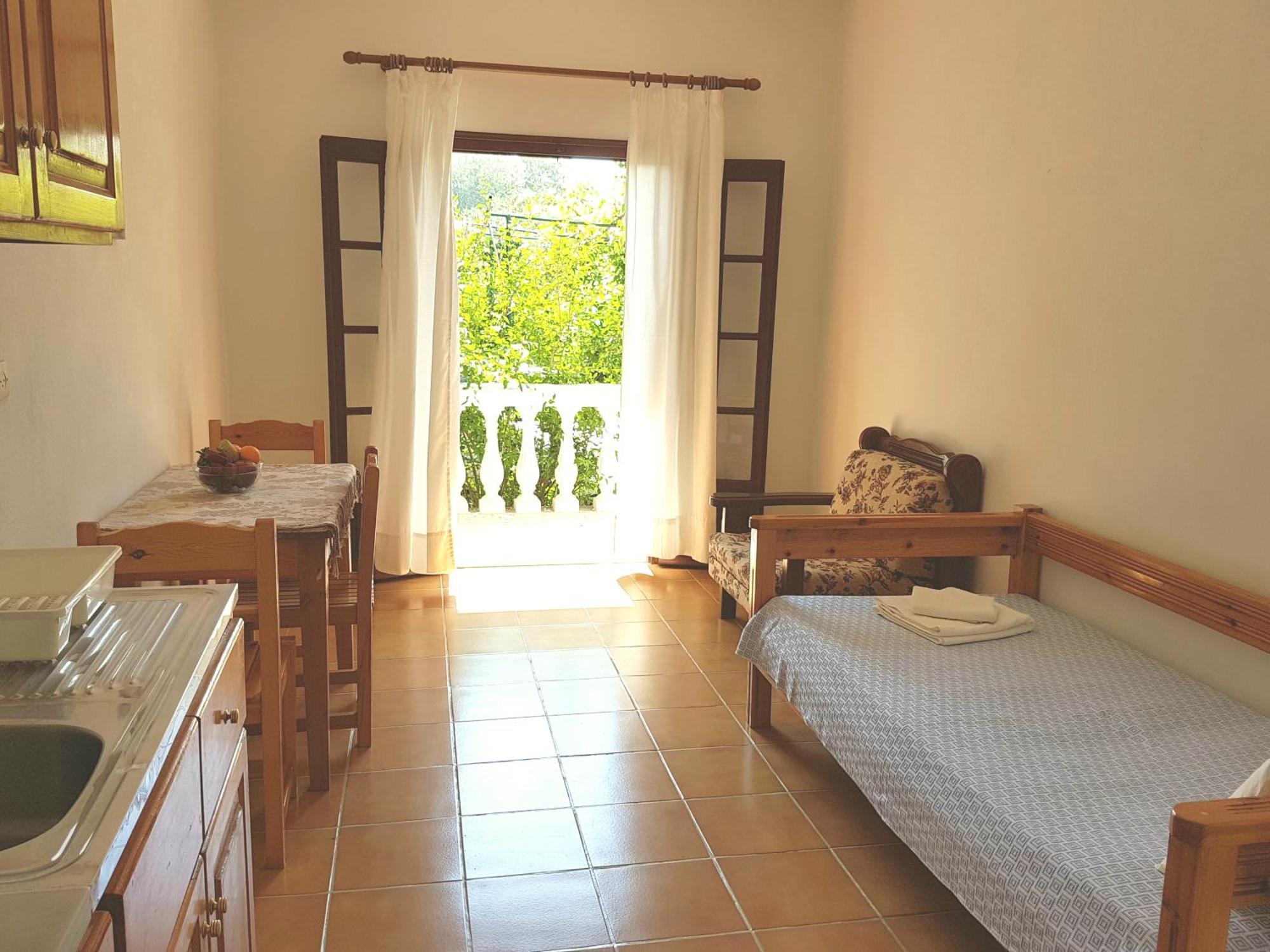 Alexandros Apartament Mesongí