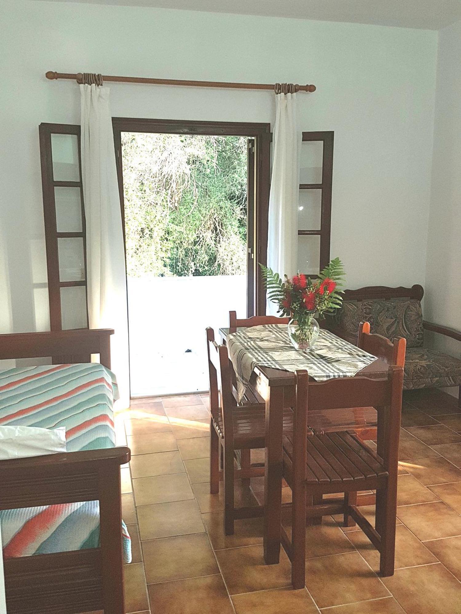 Apartament Alexandros Mesongí